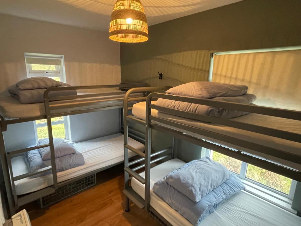 Ben Lettery Hostel Баллинахинч Экстерьер фото