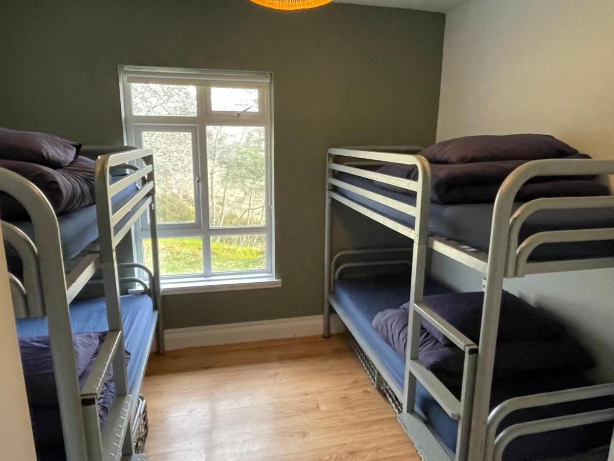 Ben Lettery Hostel Баллинахинч Экстерьер фото