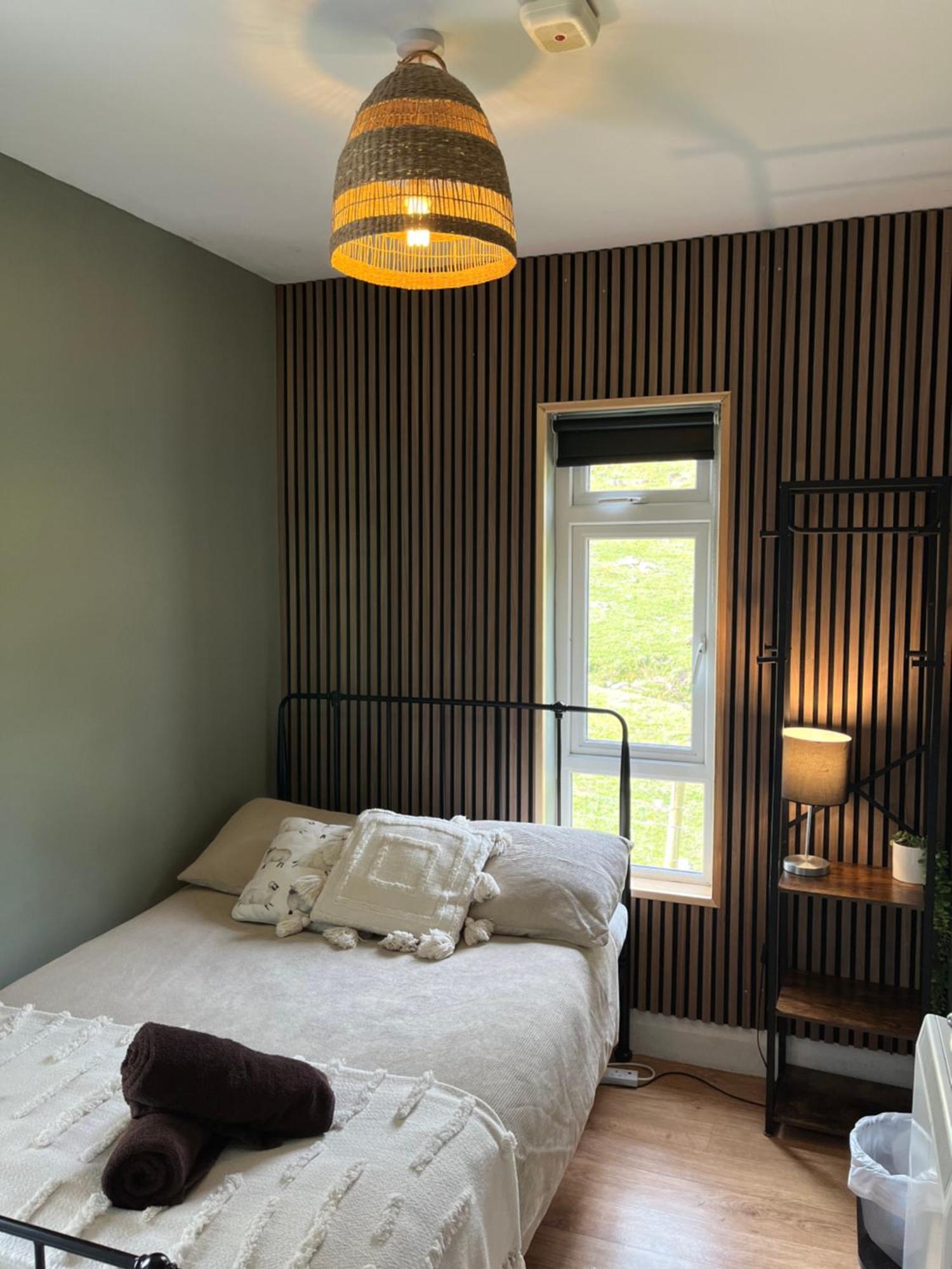 Ben Lettery Hostel Баллинахинч Экстерьер фото